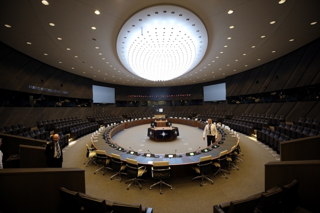 NATO yeni karargahının kapılarını açtı